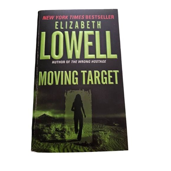 Moving target by elizabeth lowell avon fiction books isbn 9780061031076 - Picture 1 of 5